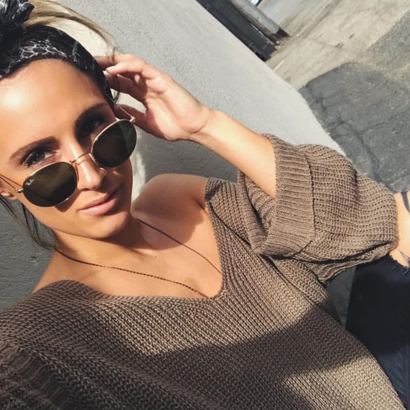 LF Sweaters - Cropped olive green v neck sweater from LF